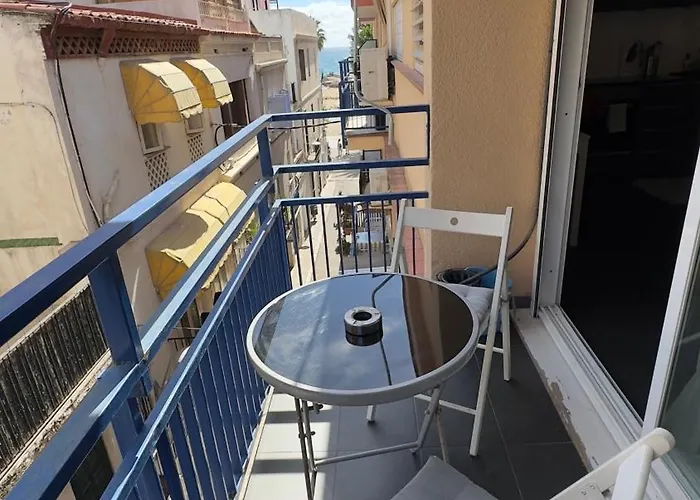 Sunny Flat In Sitges 30 Seconds To Beach, Balcony & Sea Views!