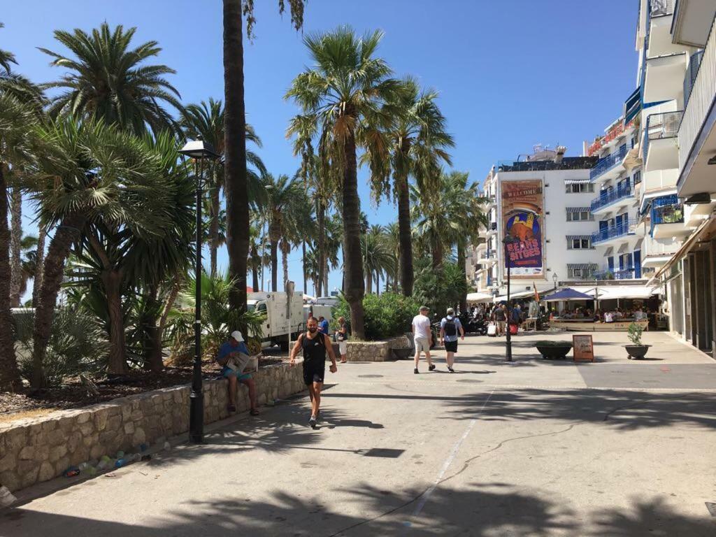Sunny Flat In 30 Seconds To Beach, Balcony & Sea Views! *